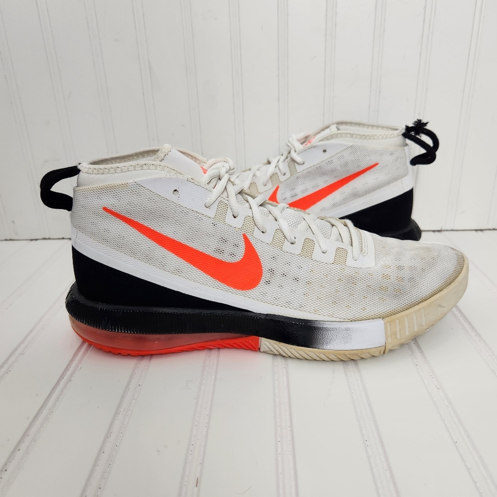 Nike Air Max Dominate Size 12 White Athletic Basketball Running Lace Up Sneakers